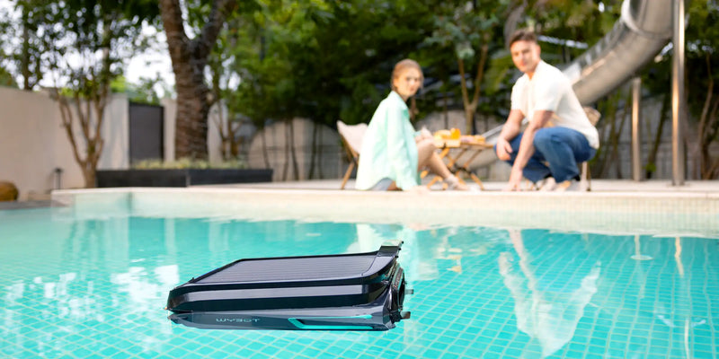 F1 Driver Pool Cleaner WYBOT F1 Pool Skimmer Solar Powered Robotic Cleaner